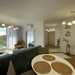 32 Nowa Wiejska Mazury Garbate アパート