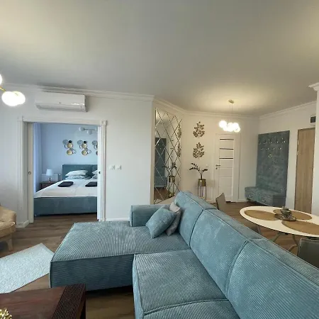 32 Nowa Wiejska Mazury Garbate アパート